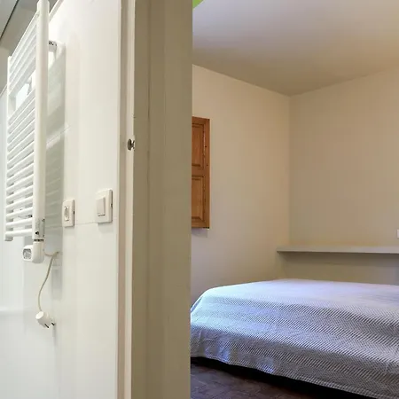 Apartment The Corner House Of - A Stroll From The Beach, In The Heart Of The Old Town