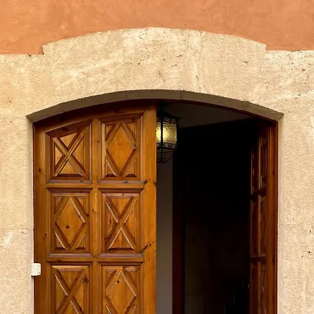 The Corner House Of - A Stroll From The Beach, In The Heart Of The Old Town * Altafulla